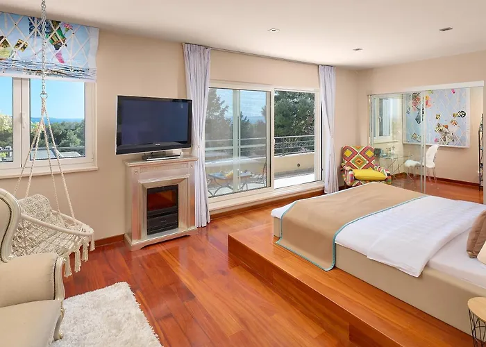 Sun Paradise Villa *