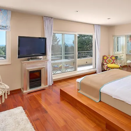 Sun Paradise Villa *